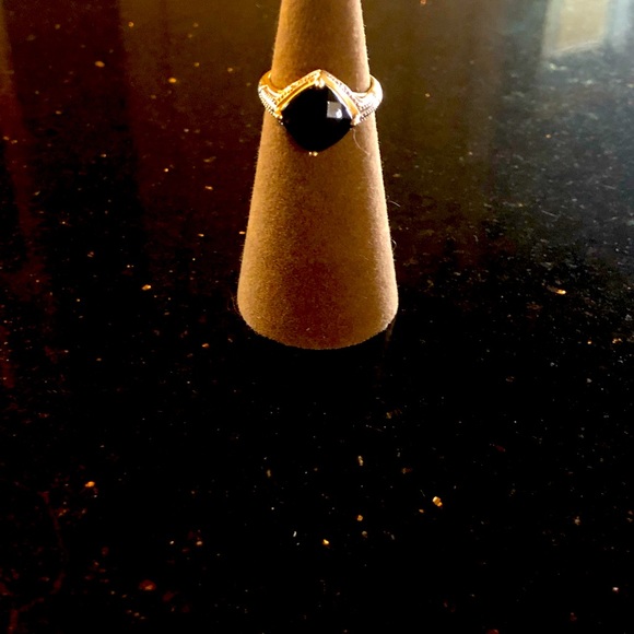14k Gold Ring with Smokey Quartz Gemstone - Picture 3 of 5
